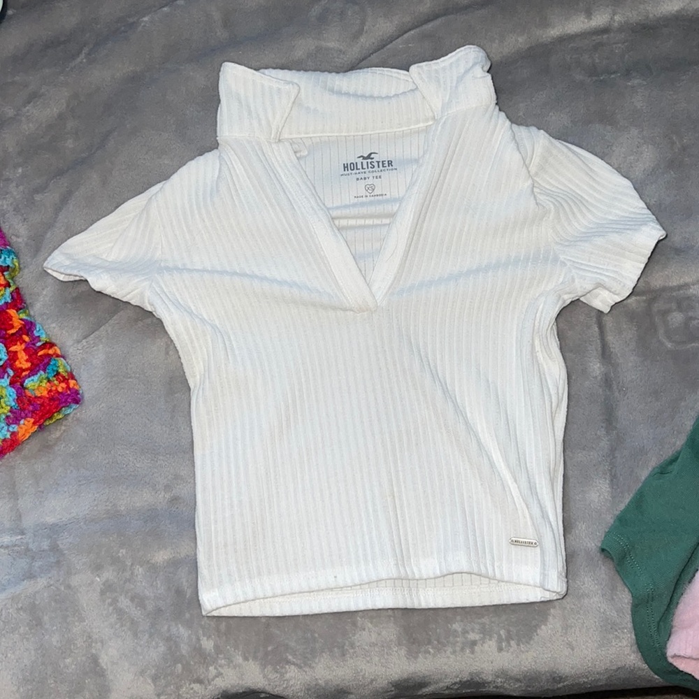 hollister crop